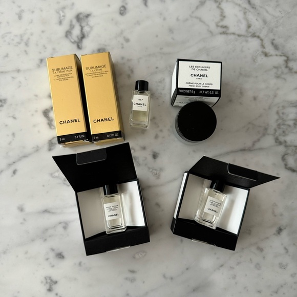 CHANEL - Picture 2 of 2